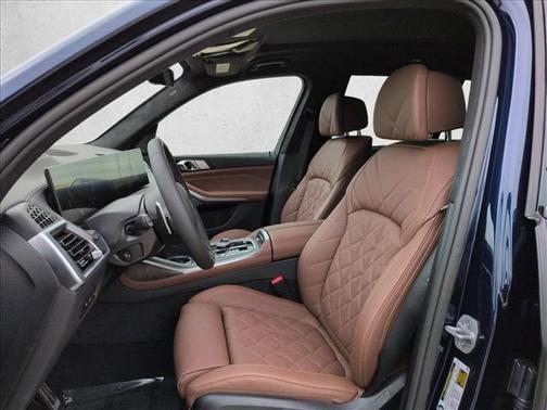 Tanzanite Blue II Metallic 2027 BMW X7 xDrive40i