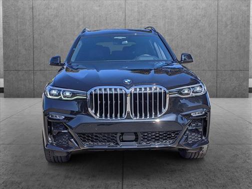 Photo 2 of 27 of 2019 BMW X7 xDrive40i