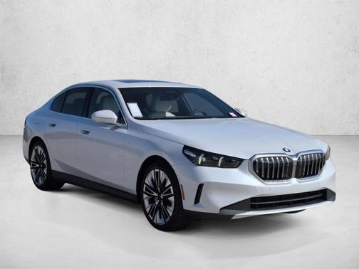 Mineral White Metallic 2026 BMW 530 i