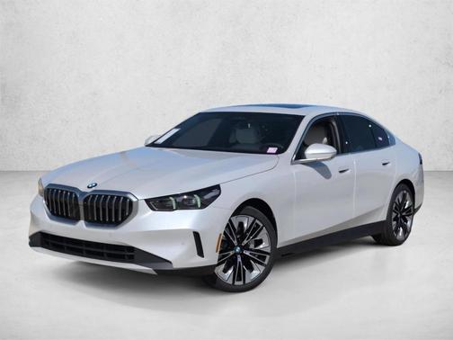 Mineral White Metallic 2026 BMW 530 i
