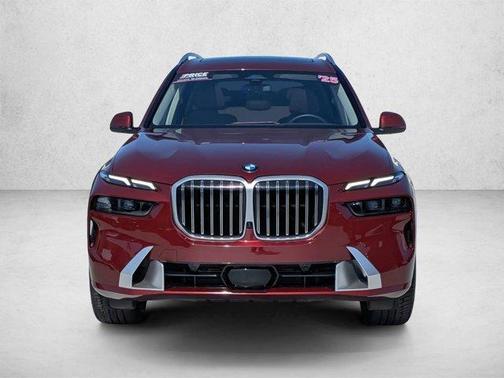 Aventurin Red Metallic 2025 BMW X7 xDrive40i