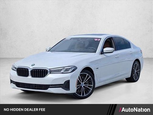 Mineral White Metallic 2023 BMW 530e 530e
