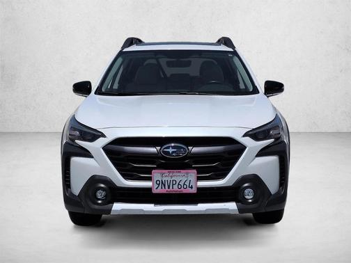 Crystal White Pearl 2025 Subaru Outback Limited