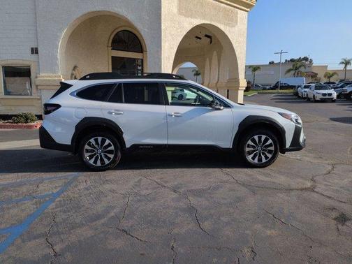 Crystal White Pearl 2025 Subaru Outback Limited