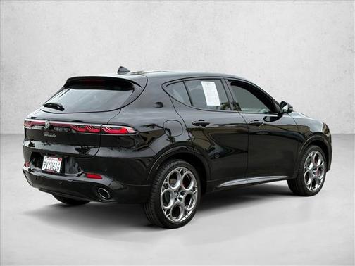 2025 Alfa Romeo Tonale Base