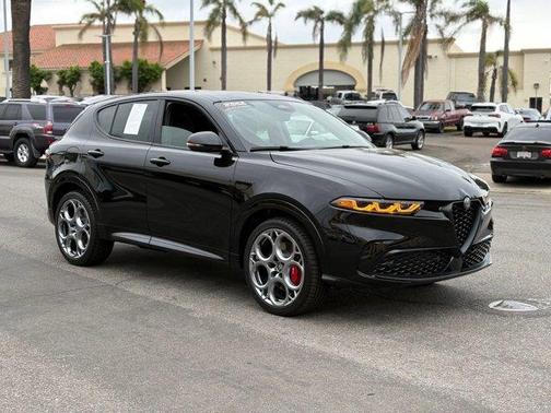 2025 Alfa Romeo Tonale Base