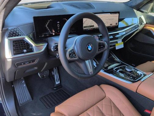 Tanzanite Blue II Metallic 2026 BMW X7 xDrive40i