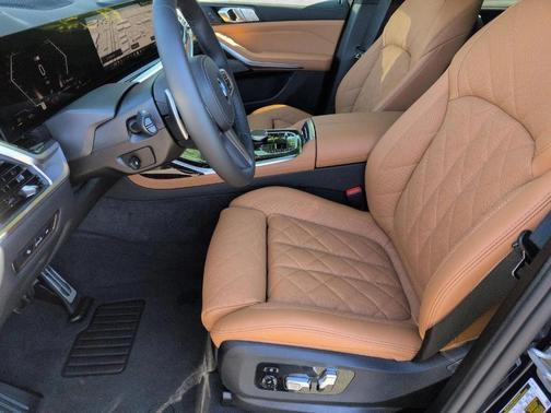 Tanzanite Blue II Metallic 2026 BMW X7 xDrive40i