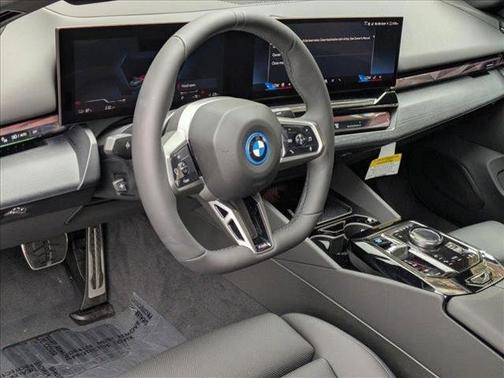 2025 BMW i5 eDrive40