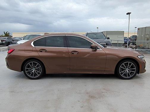 2019 BMW 330 i