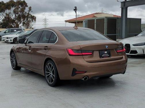 2019 BMW 330 i