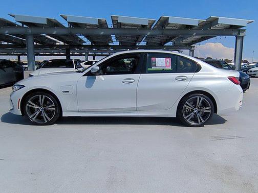 2023 BMW 330e 330e