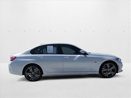 2023 BMW 330e 330e