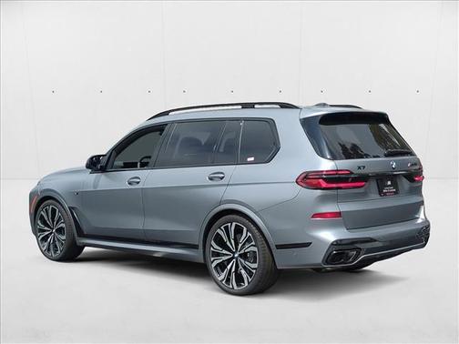 2026 BMW X7 M60i
