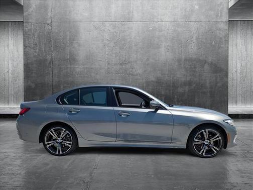 2023 BMW 330 i