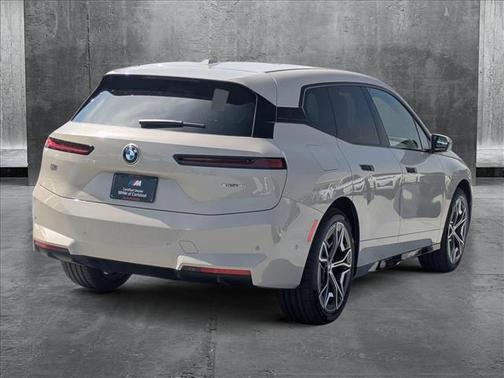 2026 BMW iX xDrive45