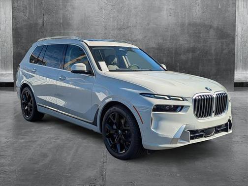 2025 BMW X7 xDrive40i