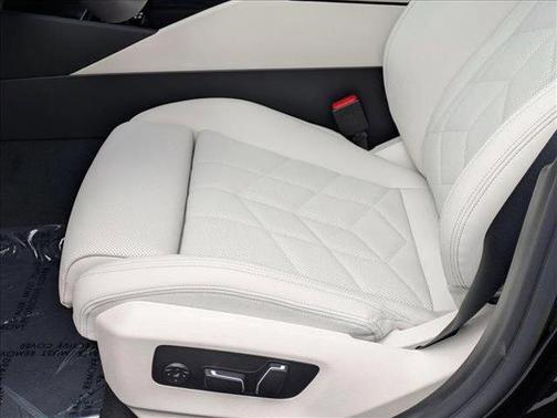 2025 BMW i5 eDrive40
