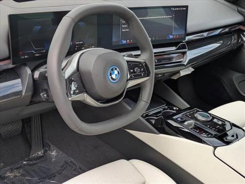 2025 BMW i5 eDrive40