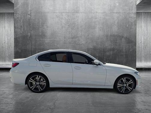 2024 BMW 330 i