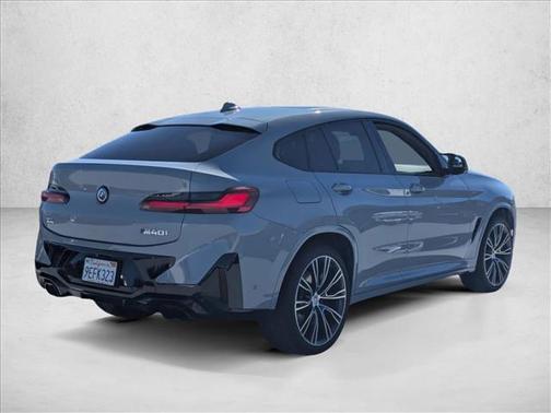 2023 BMW X4 M40i