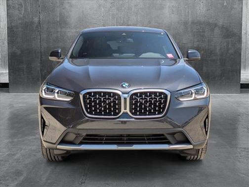 2025 BMW X4 xDrive30i