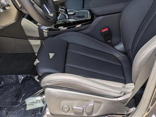 2025 BMW X4 xDrive30i