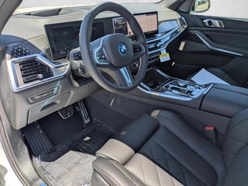Alpine White 2026 BMW X5 PHEV xDrive50e