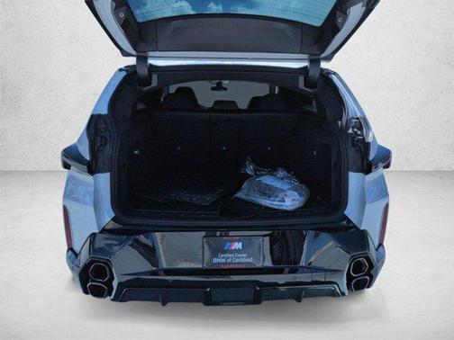 Mineral White Metallic 2025 BMW XM Base