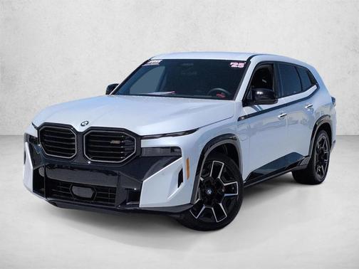 Mineral White Metallic 2025 BMW XM Base