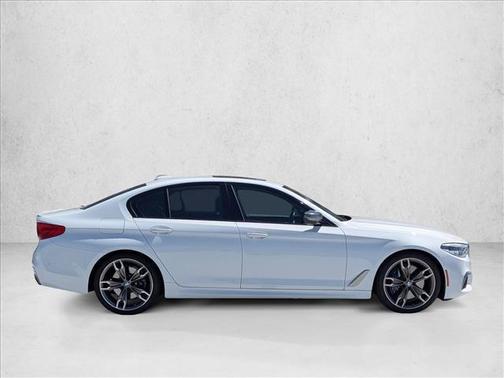 Alpine White 2019 BMW M550 i xDrive