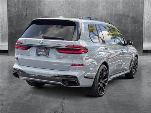 2025 BMW X7 xDrive40i