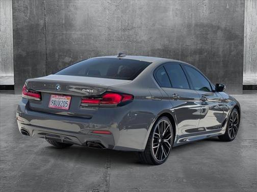 2022 BMW 540 i