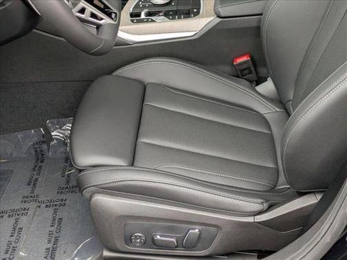2025 BMW 330 i xDrive