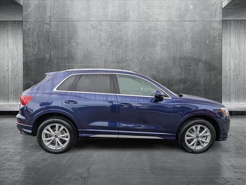 2022 Audi Q3 45 S line Premium