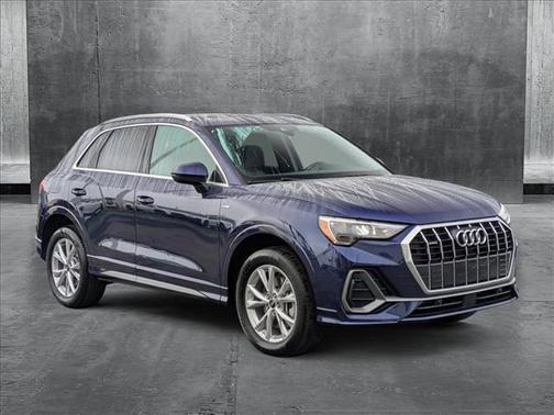 2022 Audi Q3 45 S line Premium