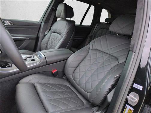 Black Sapphire Metallic 2026 BMW X5 PHEV xDrive50e