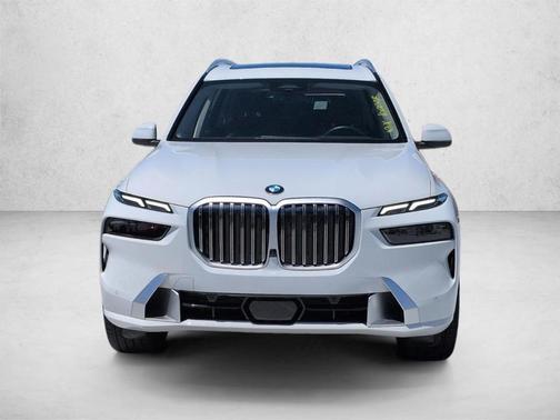 Alpine White 2025 BMW X7 xDrive40i