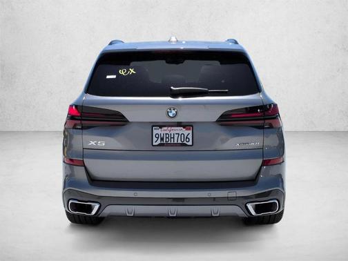 Gray Metallic 2026 BMW X5 xDrive40i