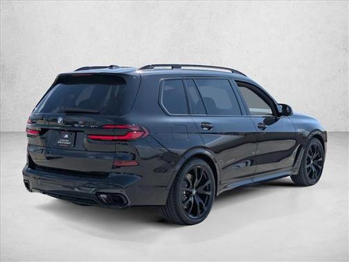 2026 BMW X7 M60i