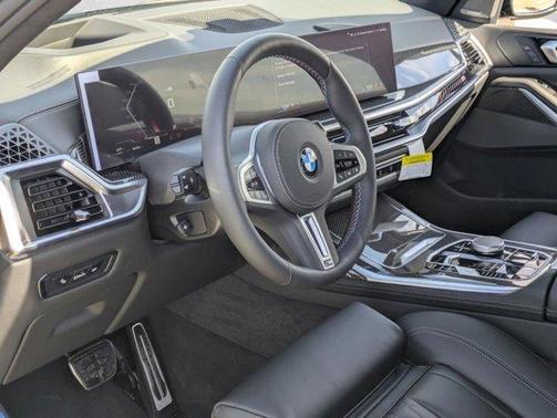 Black Sapphire Metallic 2026 BMW X7 M60i