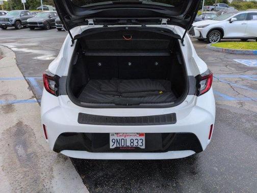 Ice 2025 Toyota Corolla Hatchback SE