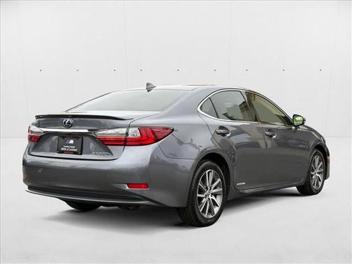 2016 Lexus ES 300h Base