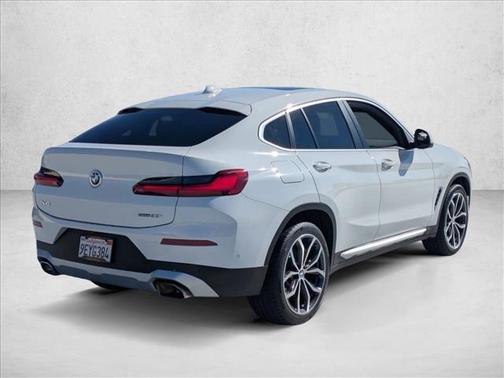 2023 BMW X4 xDrive30i