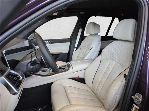 Daytona Violet 2026 BMW X5 M60i