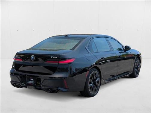 2025 BMW 760 760i xDrive