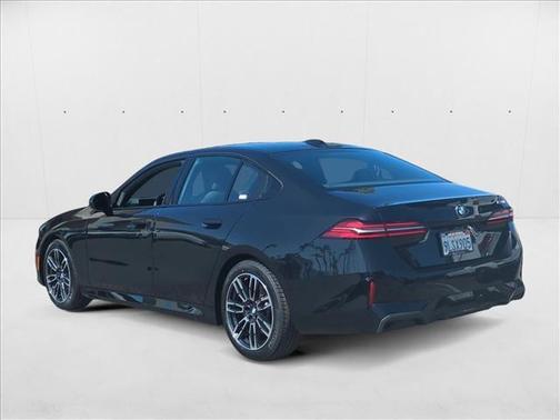 2024 BMW 530 i