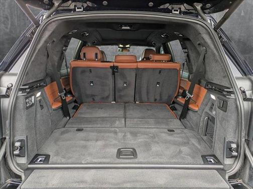 2025 BMW X7 M60i