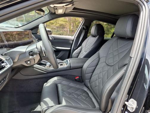 Black Sapphire Metallic 2027 BMW X6 xDrive40i