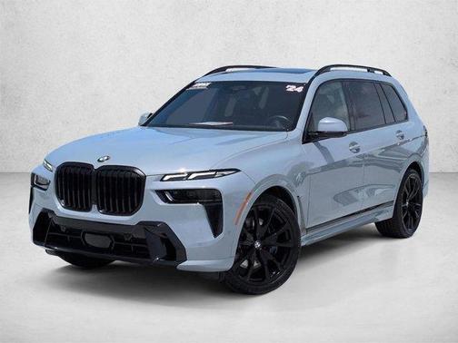 Gray Metallic 2024 BMW X7 xDrive40i